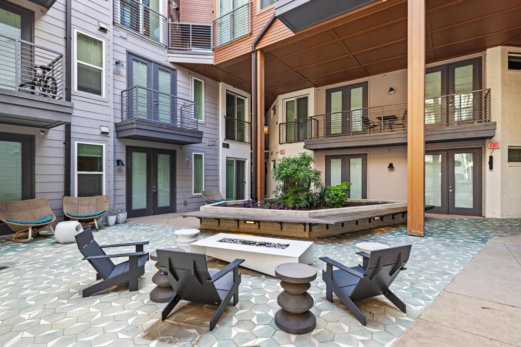 Placemakr Downtown Austin Exterior photo