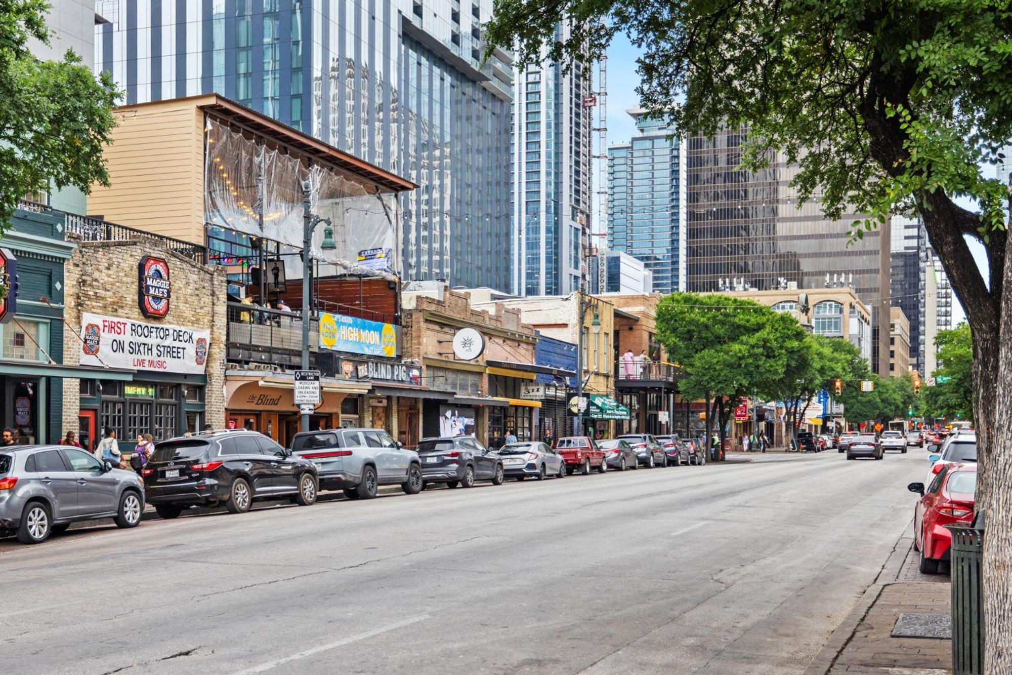 Placemakr Downtown Austin Exterior photo