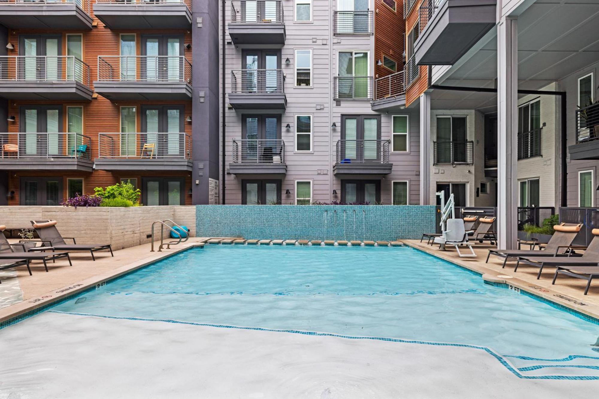 Placemakr Downtown Austin Exterior photo