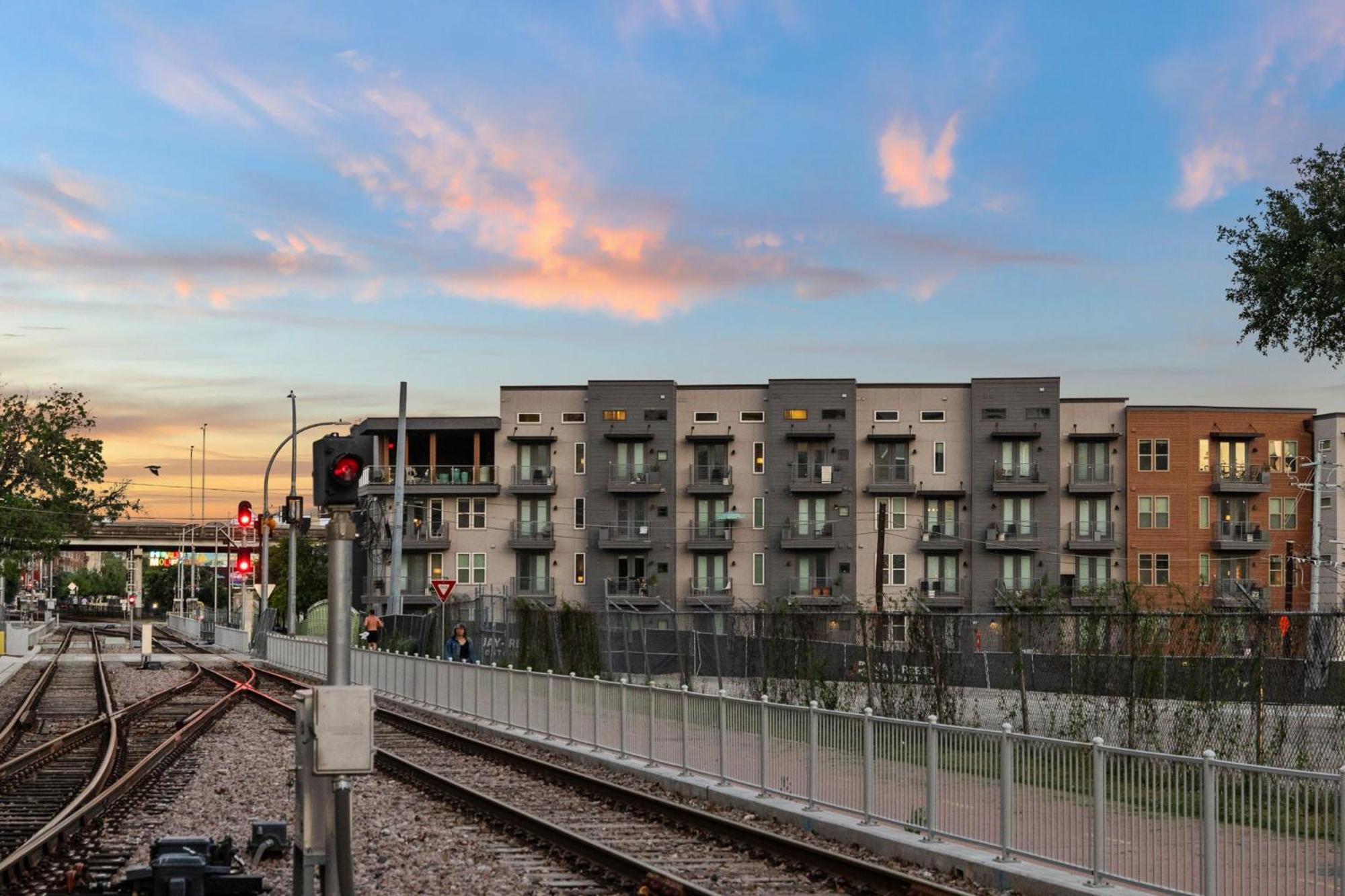 Placemakr Downtown Austin Exterior photo
